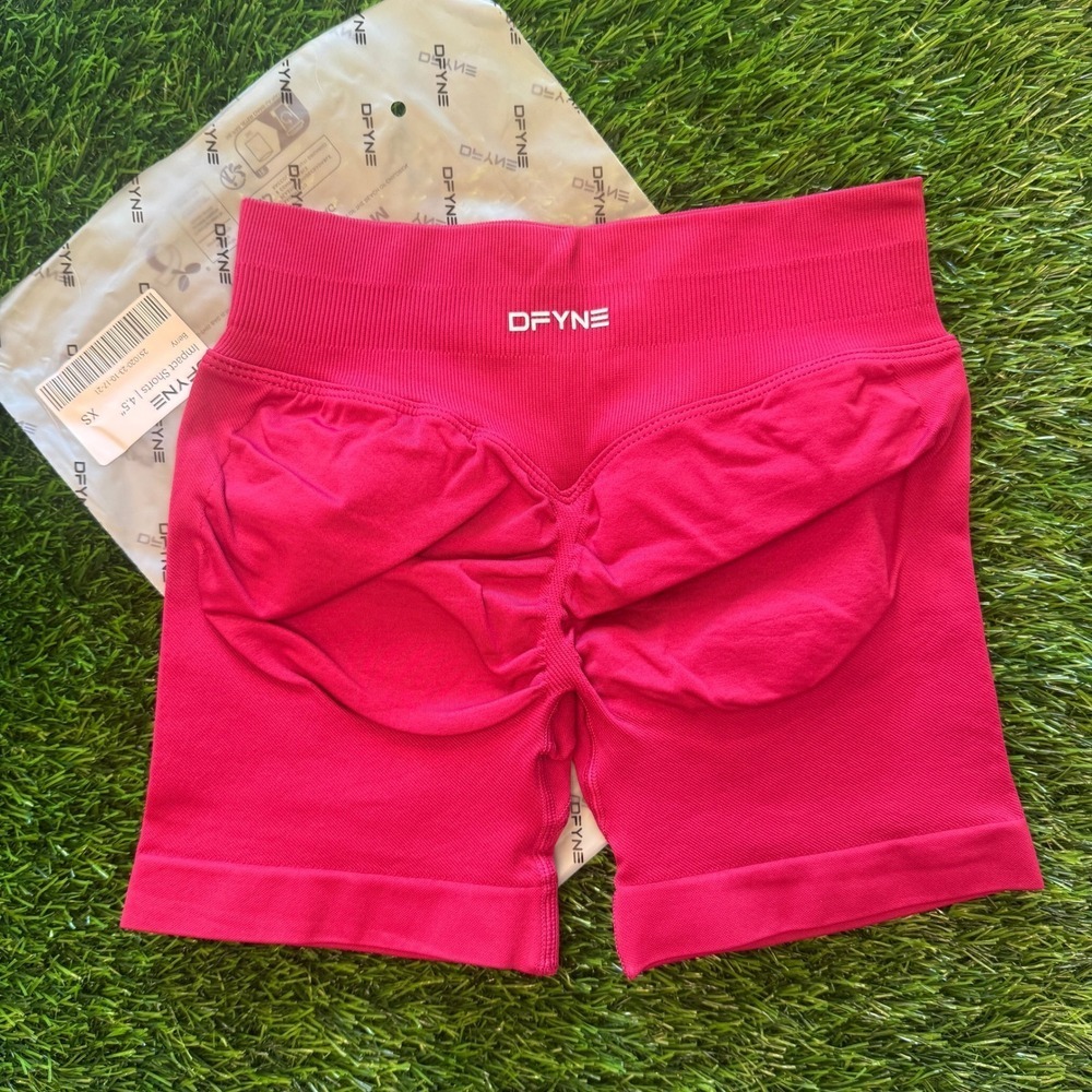 Dfyne impact shorts 4.5" berry extra small